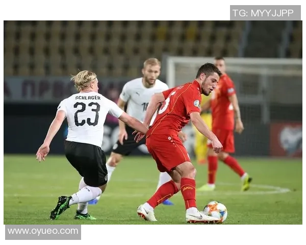 白俄罗斯U18与格鲁吉亚U18激战正酣青春足球赛场的精彩对决